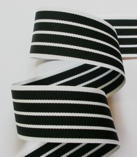 ggs240c (5 YDS) 1 1/2" Black/White Pin Stripes