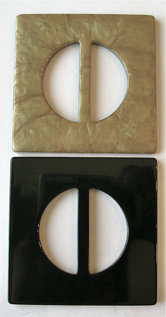 BUCKLE13 1 3/4"(ID) X 3"X3" Lt Gold and Black Acrylic Buckle