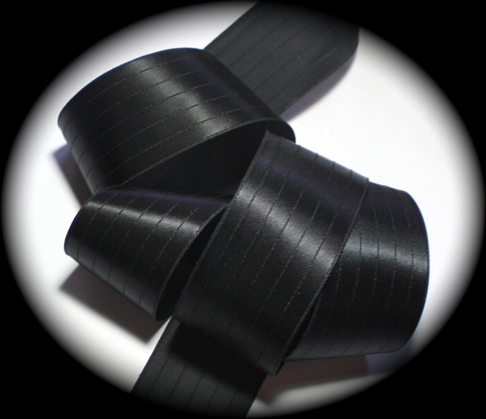 SATIN44 1 1/2" (3 YDS) BLACK (RIBBED) DF SATIN