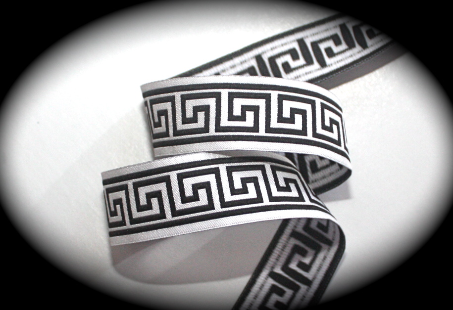 Greek Key4  1" x 3 yards White and Black Damask