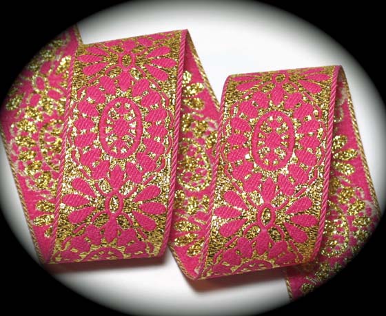 VINTAGE73 - 1 1/2" (3 yds) Gold/Pink Floral Metallic - revers